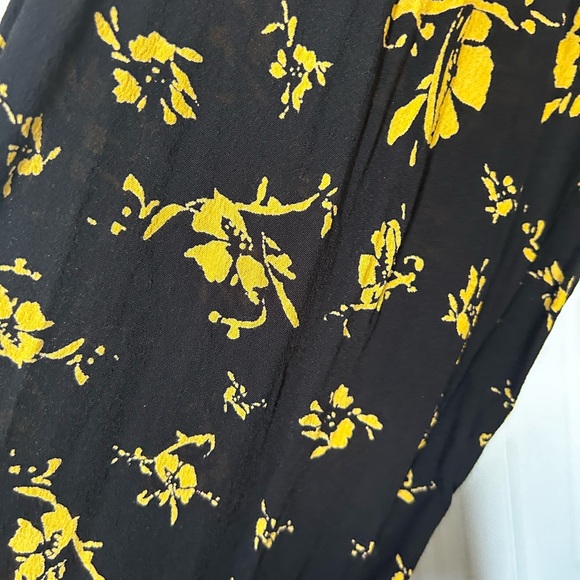 Ganni XS wraparound dress in black with yellow floral print - Picture 6 of 6